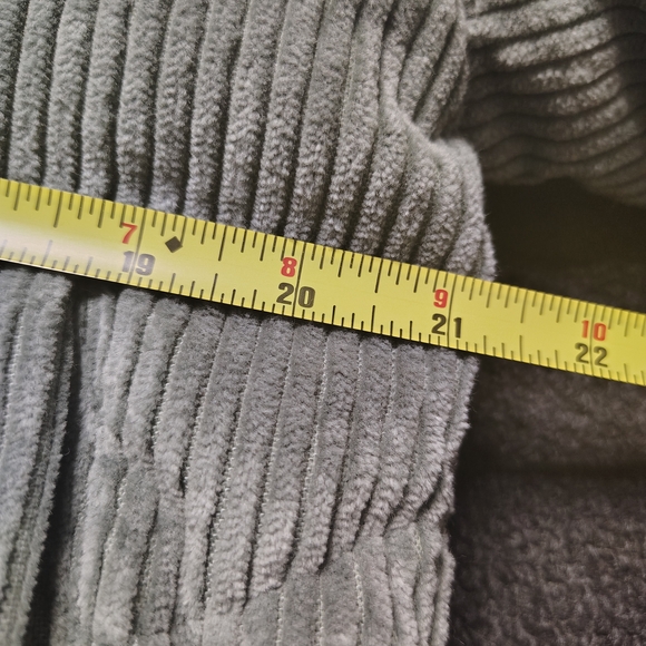 Aritzia Wilfred Cloud Puff Green Corduroy 100% Goose Down 700+ Fill Size Small - Picture 8 of 11